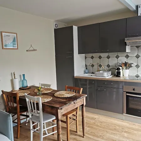 Azkendantza 2a6 Pers Avec Caravane Insolite Apartman