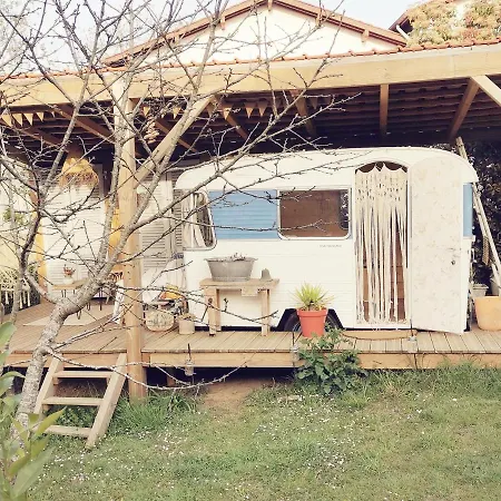 Azkendantza Capacité 2 à 4 Pers Ou 5 à 6 Pers Supplément Caravane Insolite Apartamento Ascain