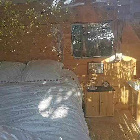 Azkendantza 2a6 Pers Avec Caravane Insolite Apartment Ascain